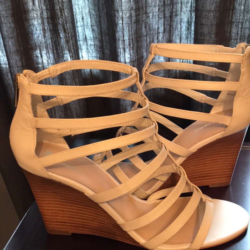 Browns wedge heels